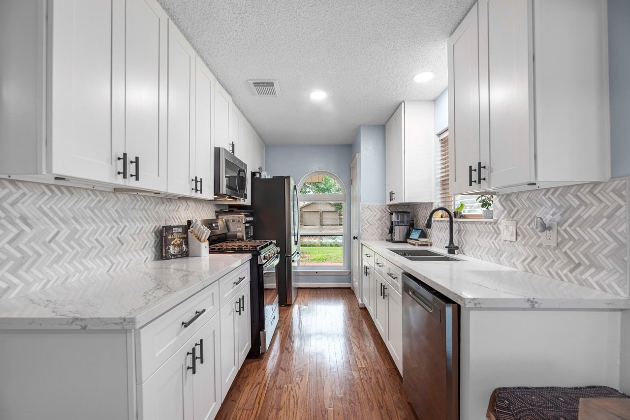 6010 Acorn St
