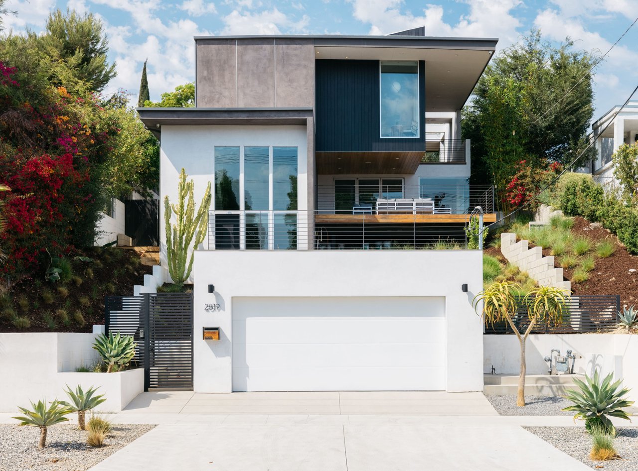 Architectural Stunner in Silver Lake