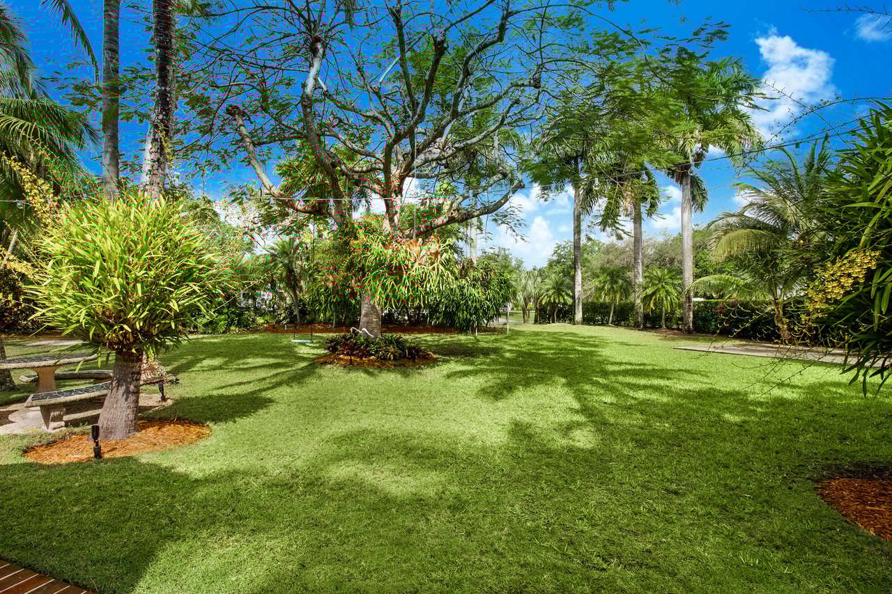 Buildable Lot on Quiet Court