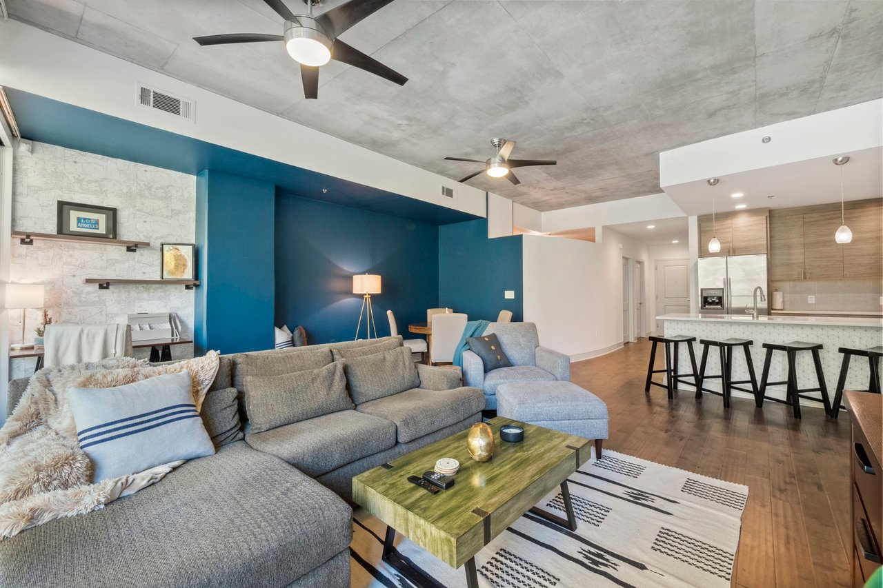 950 W Peachtree Street NW Unit: 701
