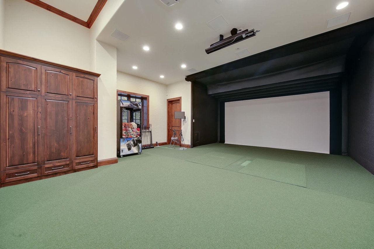 828 S Oak St