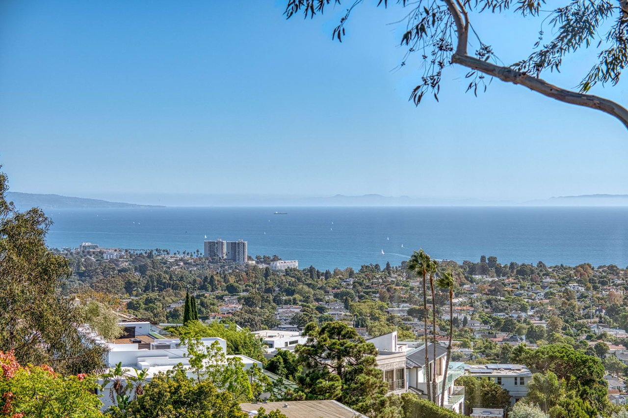 1425 Chautauqua Blvd