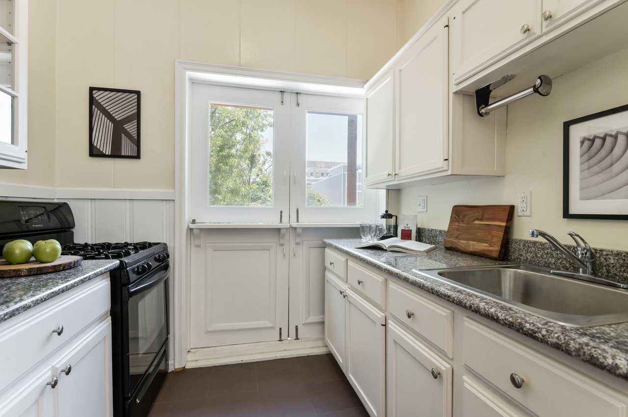 Renovated 5BD Nob Hill Home