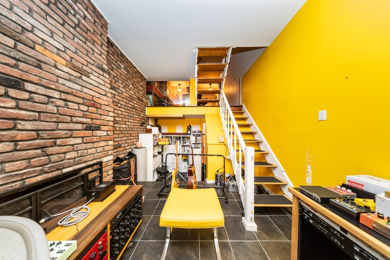 49 East 12th Street, Apt 1-B