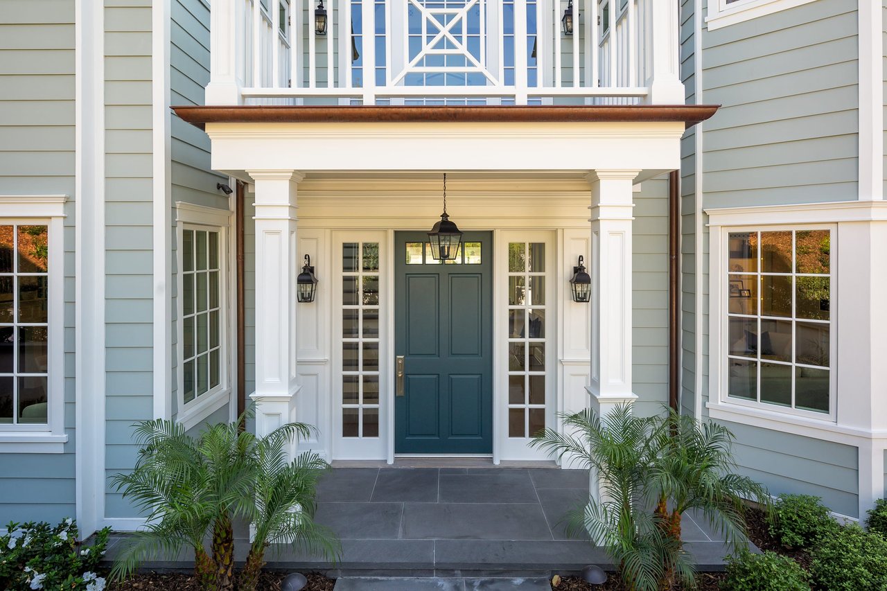 Exquisite Estate in Prime Riviera