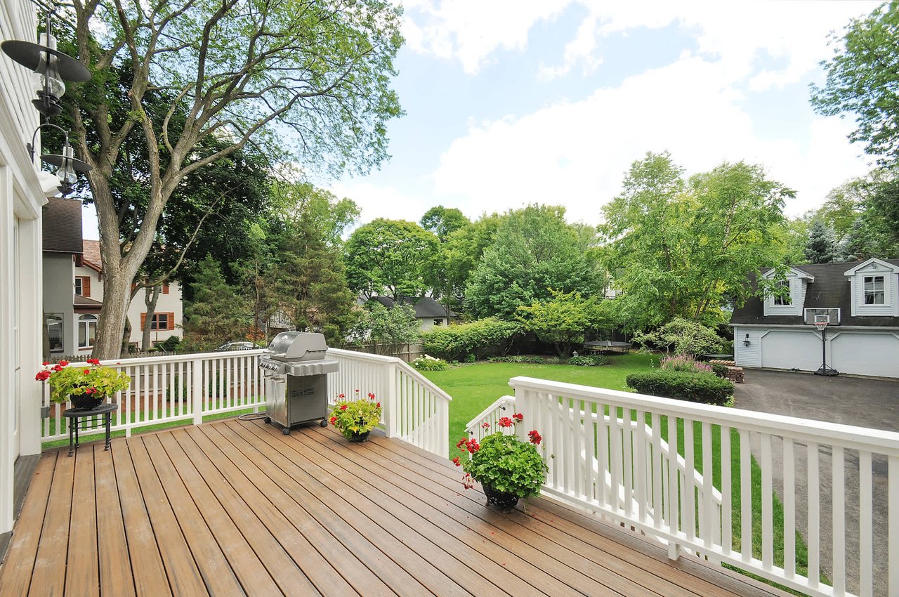 Brilliant Collaboration of Modern Meets Farmhouse