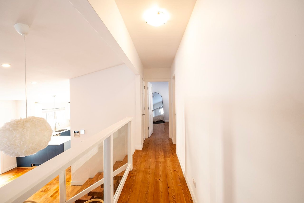 5758 Sargeant Bay Heights Rd