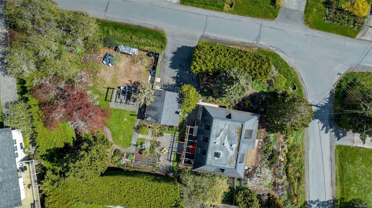 36 Tovey Cres, View Royal