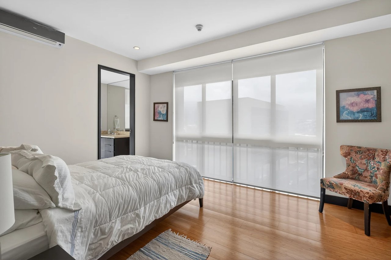 Cathedral Ceiling Luxury Penthouse, Escazu, San Jose