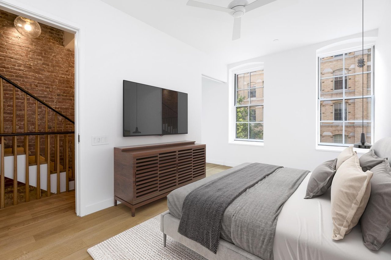 428 Greenwich Street, Apt THOUSE