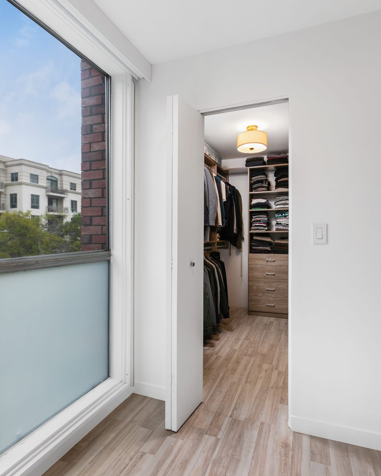 429 N Oakhurst Dr Unit: 201