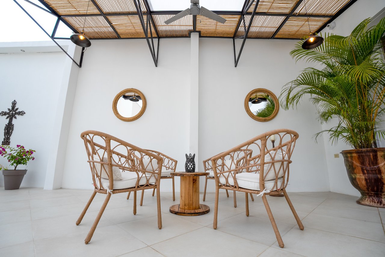Designer Estate With Sauna, Escazu, San Jose