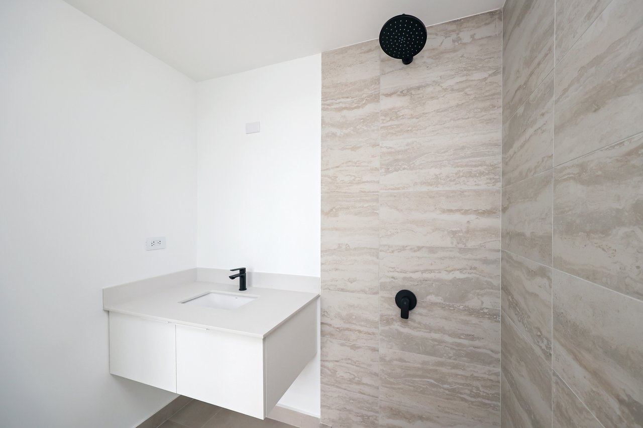 Contemporary City View Apartment, Sabana and Rohrmoser, San Jose