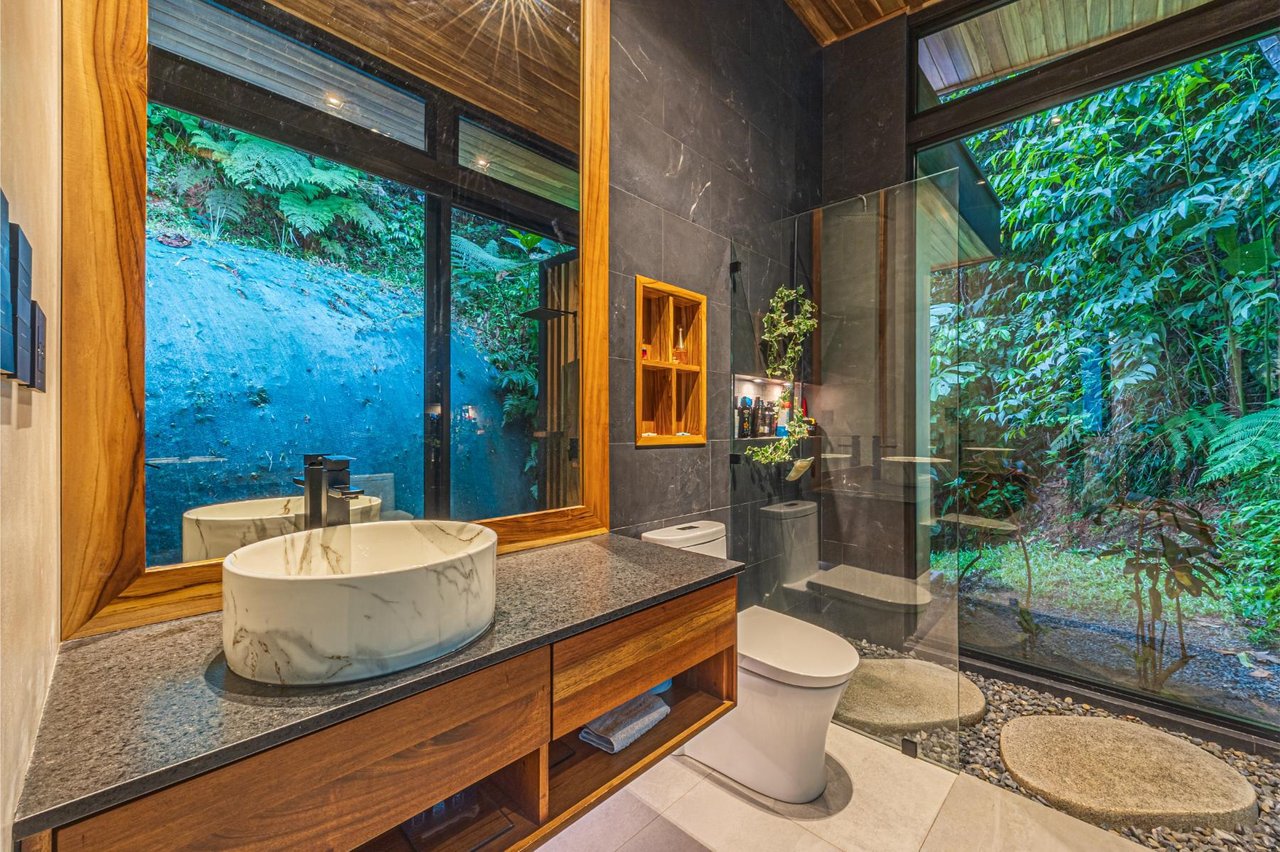 Private Waterfall Luxury Estate, Dominical, Puntarenas