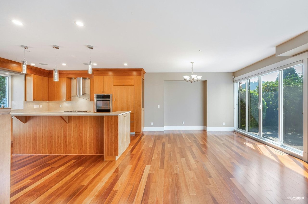 1141 Lawson Ave