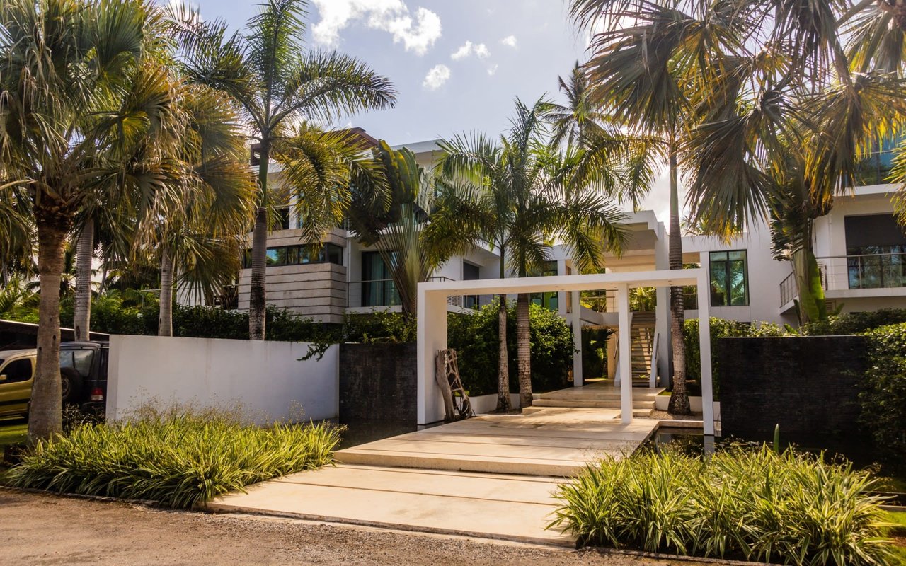 Real Estate Industry Secrets for Buying & Selling Your Home Quickly