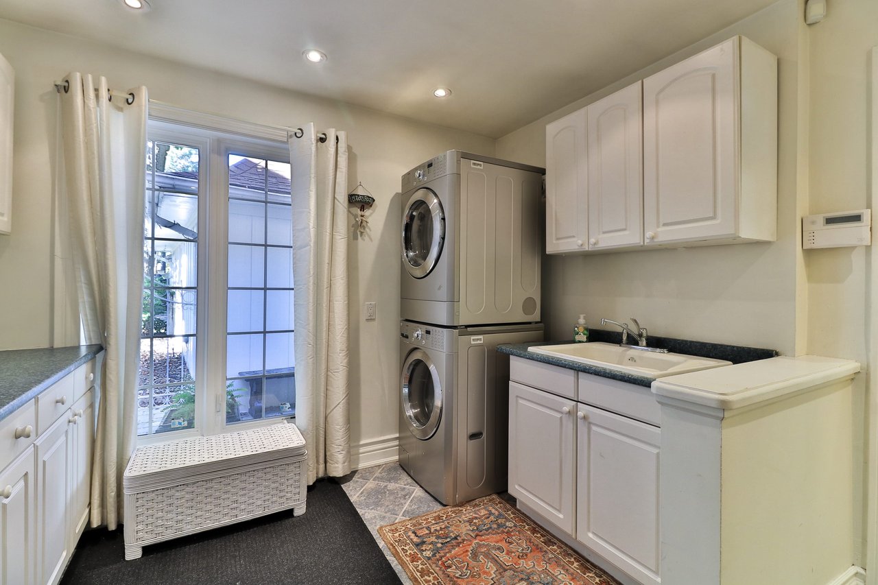 2200 Shardawn Mews