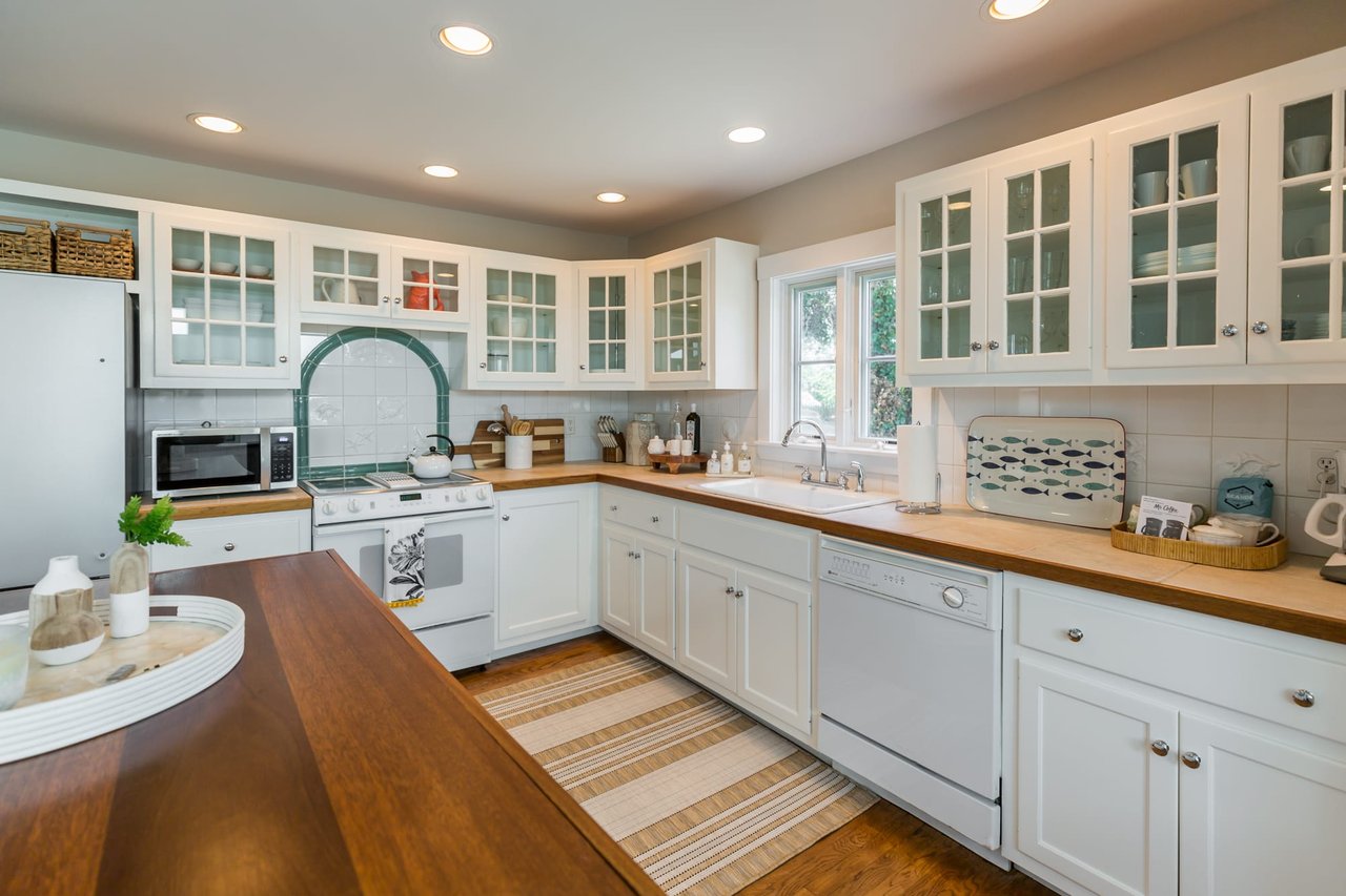 Edgartown Compound with Pool