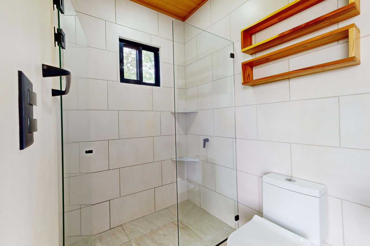 Casa Palma, Brand New Luxury 3 bedroom, 4 bathroom home with Amazing Sunset View in Quepos