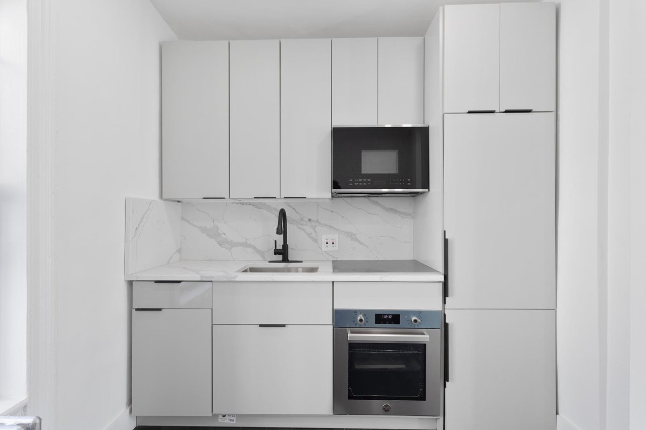 247 East 10th Street, Apt 4