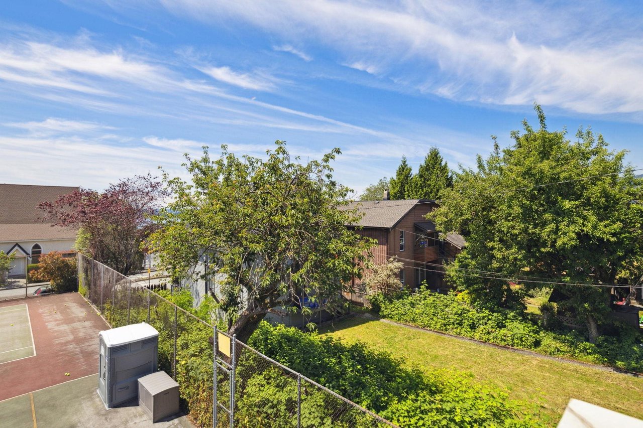 617 Mahon Avenue, North Vancouver