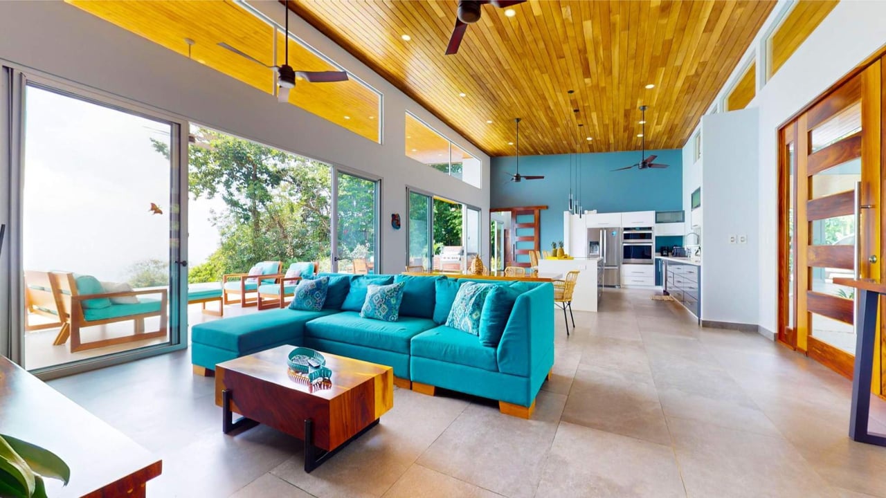 Contemporary Infinity Pool Home, Dominical, Puntarenas