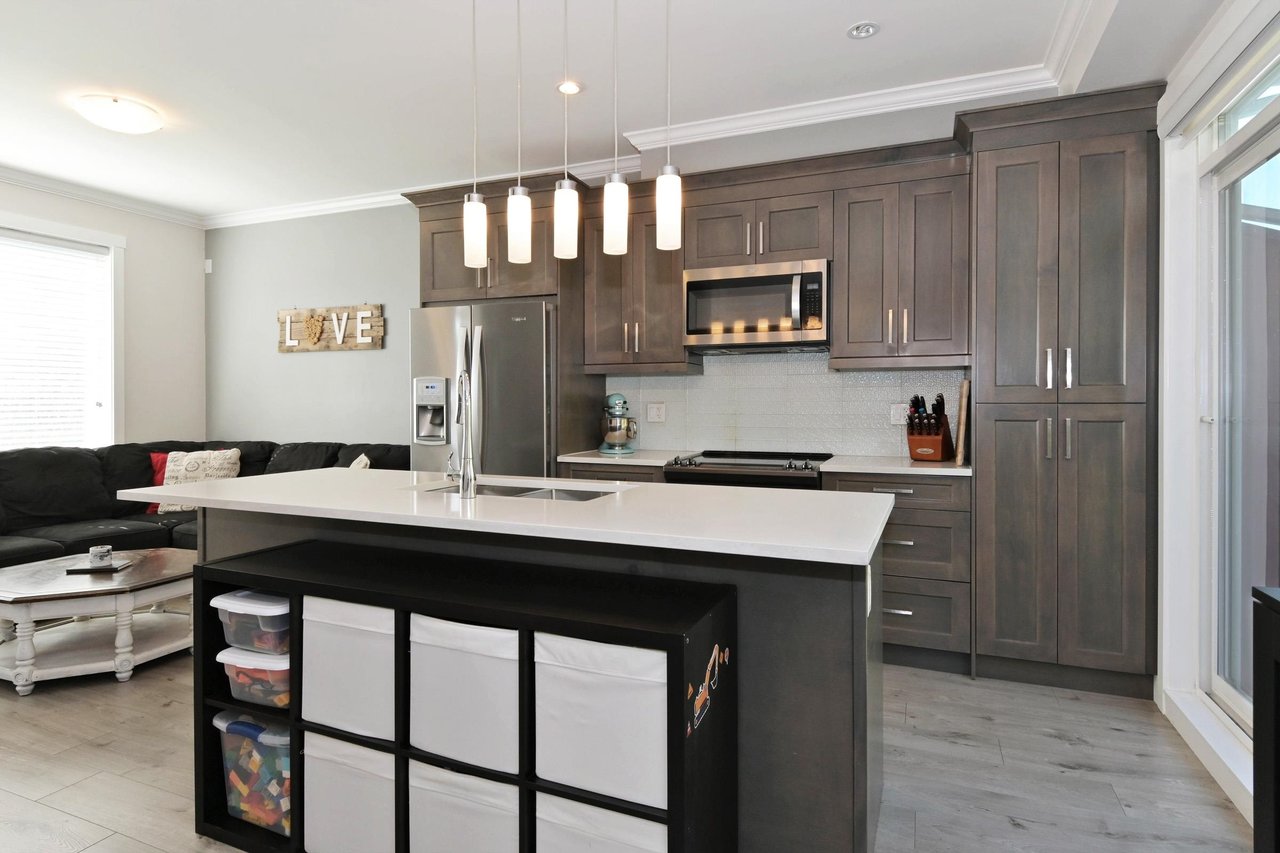 28-19299 64 Ave