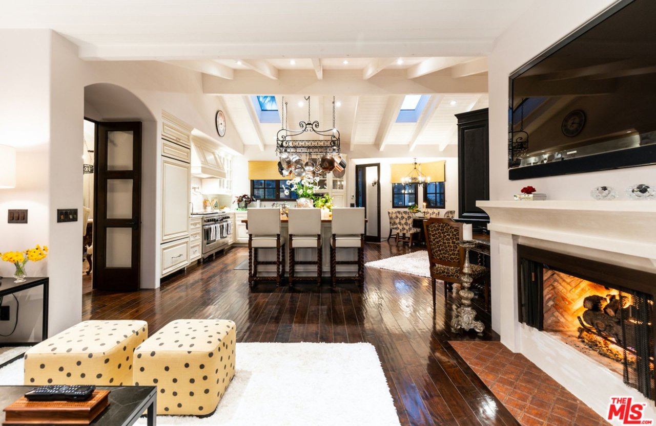 3535 Malibu Country Dr