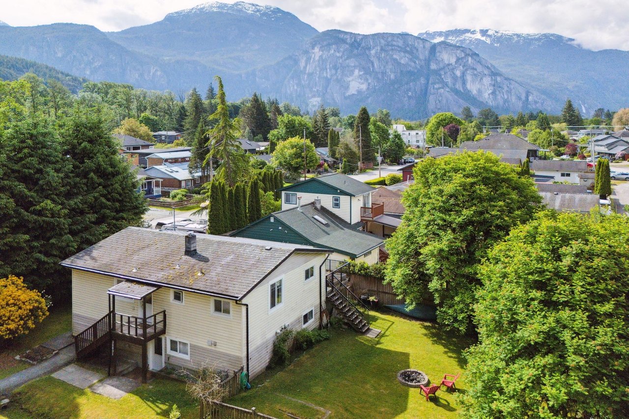 38891 Newport Road, Squamish