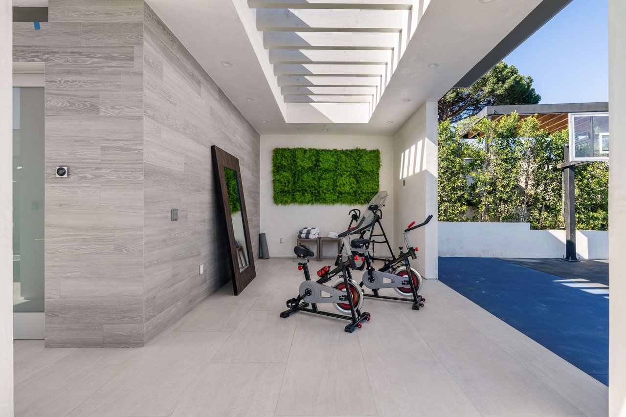 The Apex HH | 7115 Macapa Drive