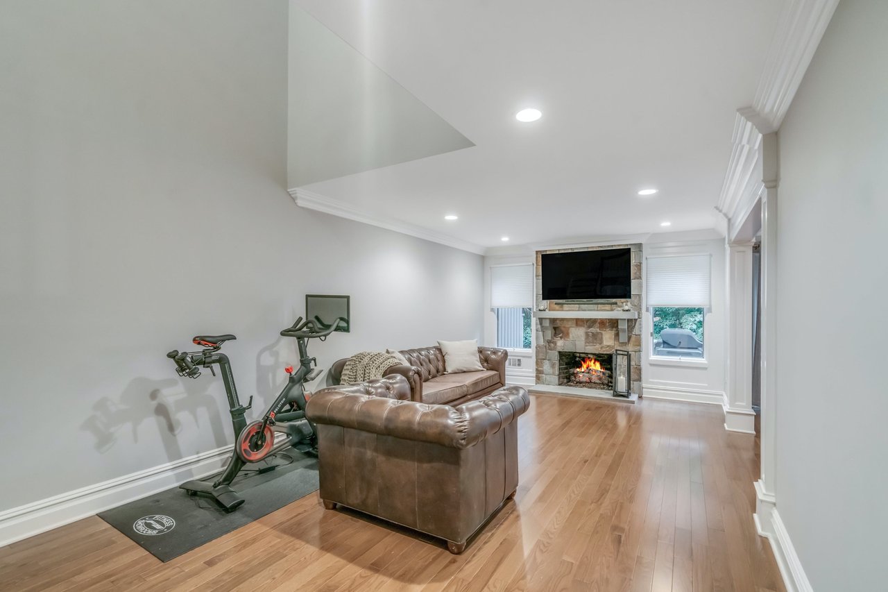 73 Cummings Court