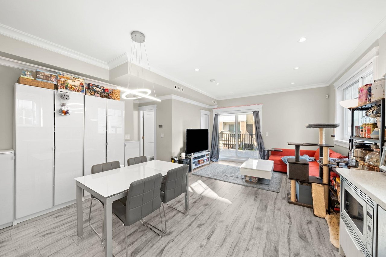 12-9728 Alberta Rd