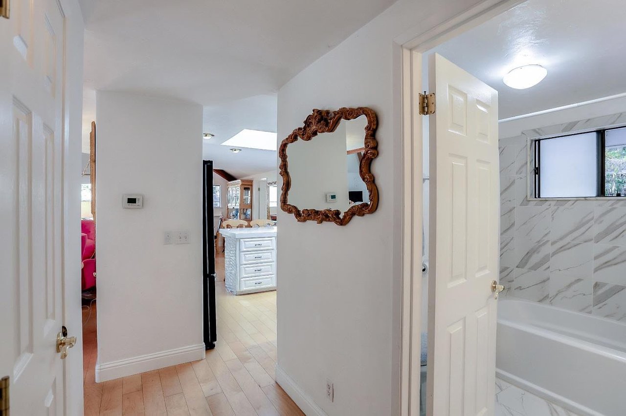 10 Upper Cir