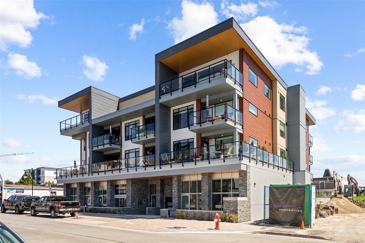 103-9775 Fourth St, Sidney