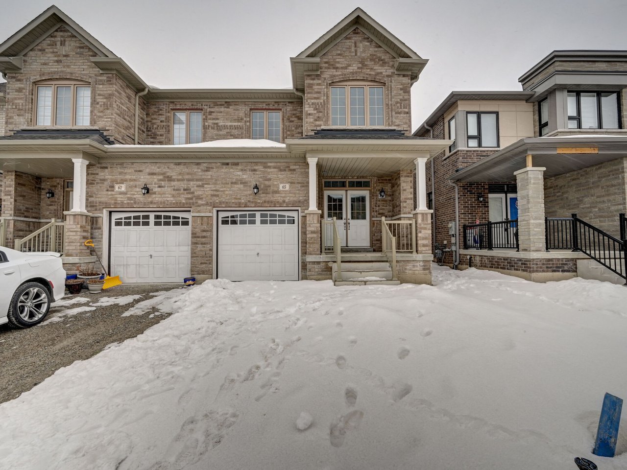 65 Ferragine Cres