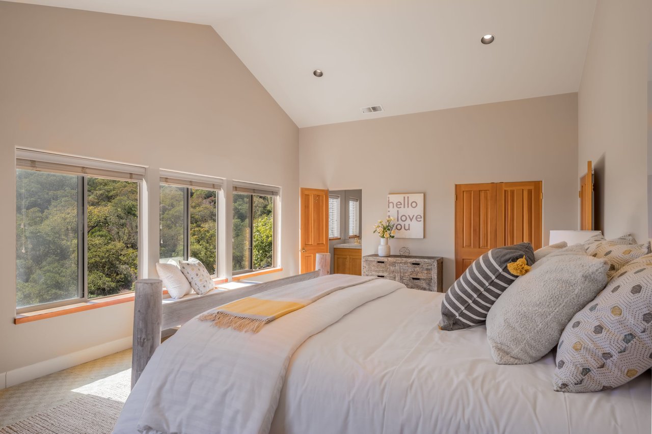 Quarry Hill Road, Sonoma