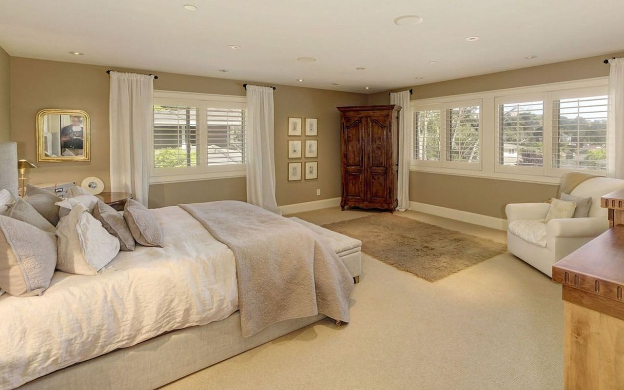Luxurious Residence Featured in Several Magazines- Represented Buyer
