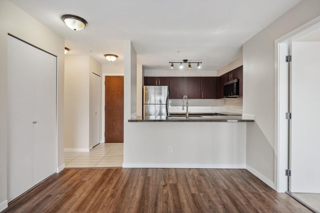 202-7339 Macpherson Avenue, Burnaby