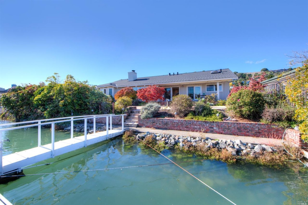 Charming Waterfront Property with Private Boat Dock- Represented Seller