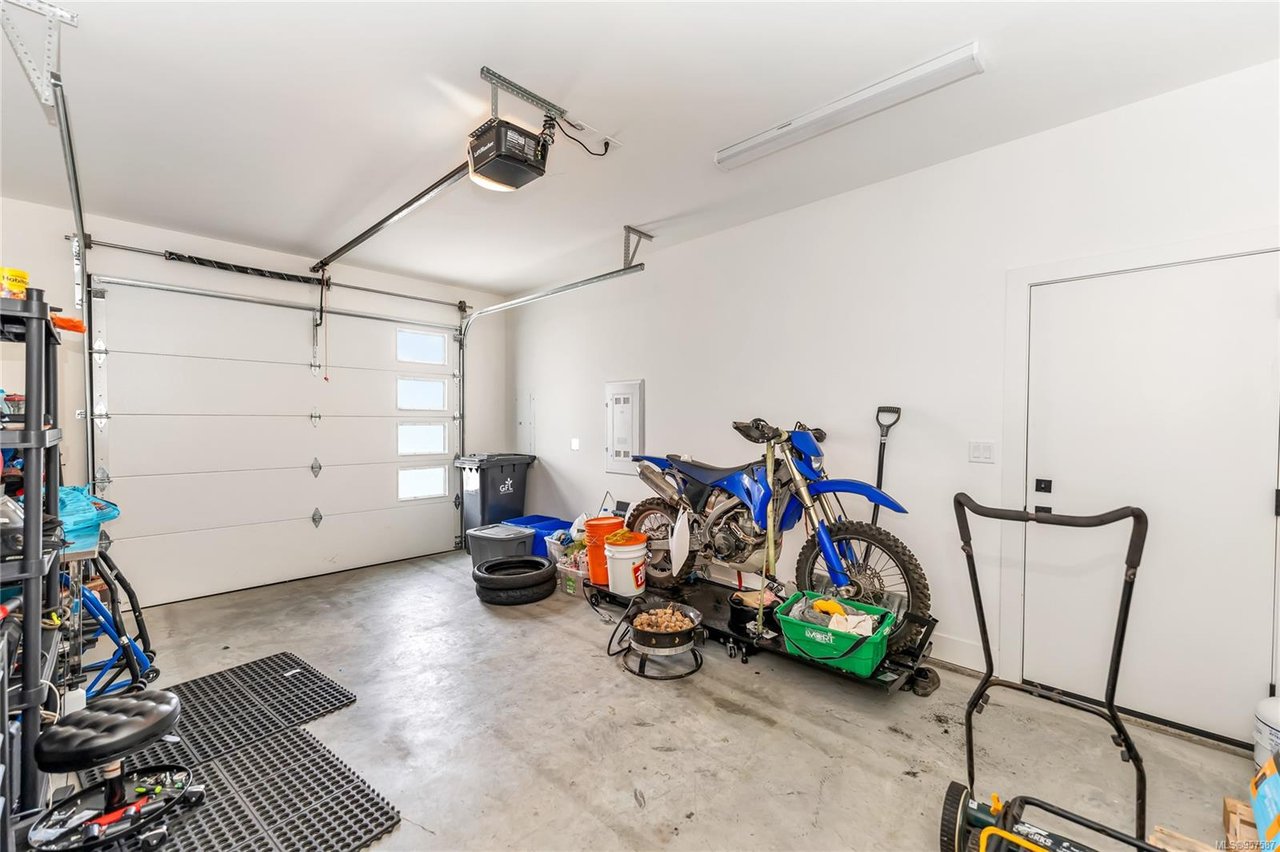6557 Noblewood Pl