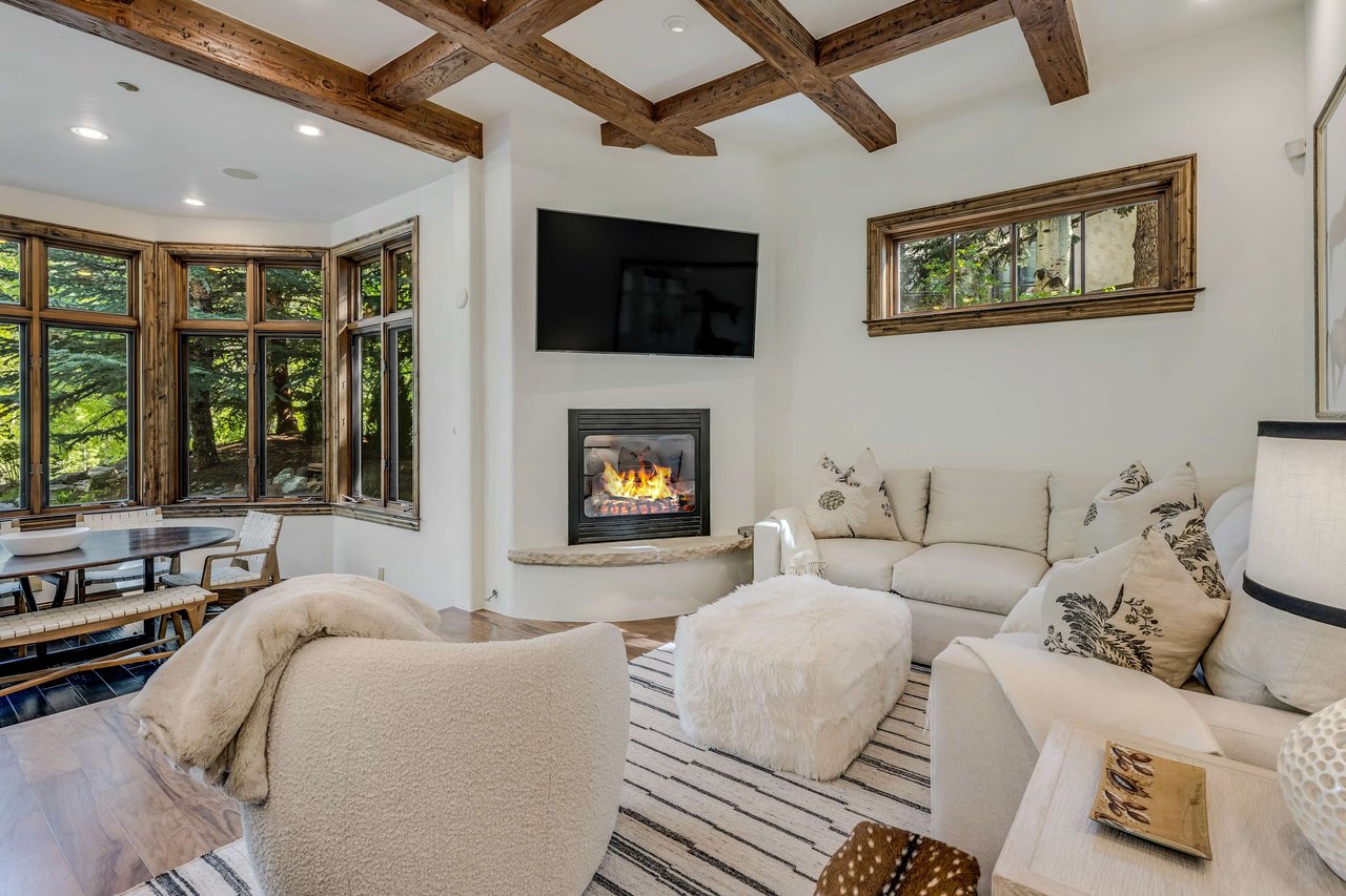 Fabulous Luxurious 5 Bedroom Home in Snowmass