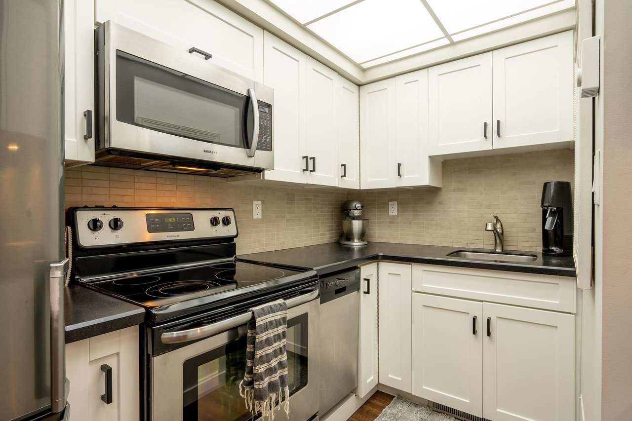 E201-1400 Alta Lake Rd