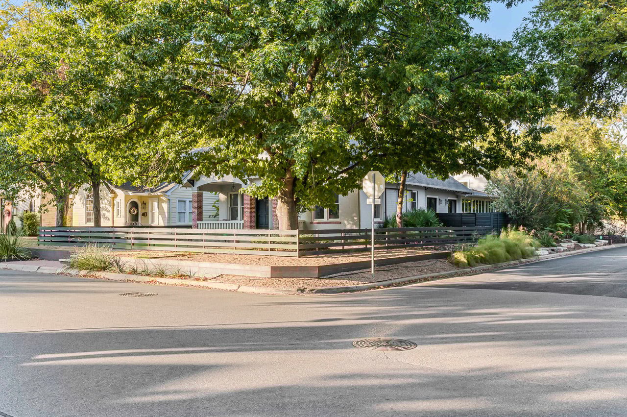 Historic Pemberton Heights Gem Reimagined by McWalters | Former Home of Author Mary Willis Walker | Entertainer’s Dream Kitchen + Guest Quarters