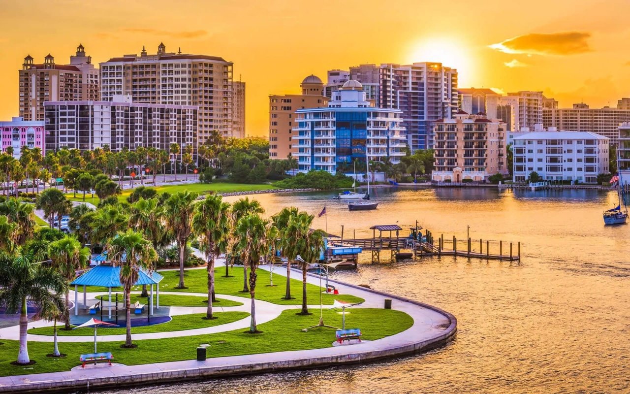 Thinking About Relocating to Sarasota, FL? Here are 9 Things You Need to Know