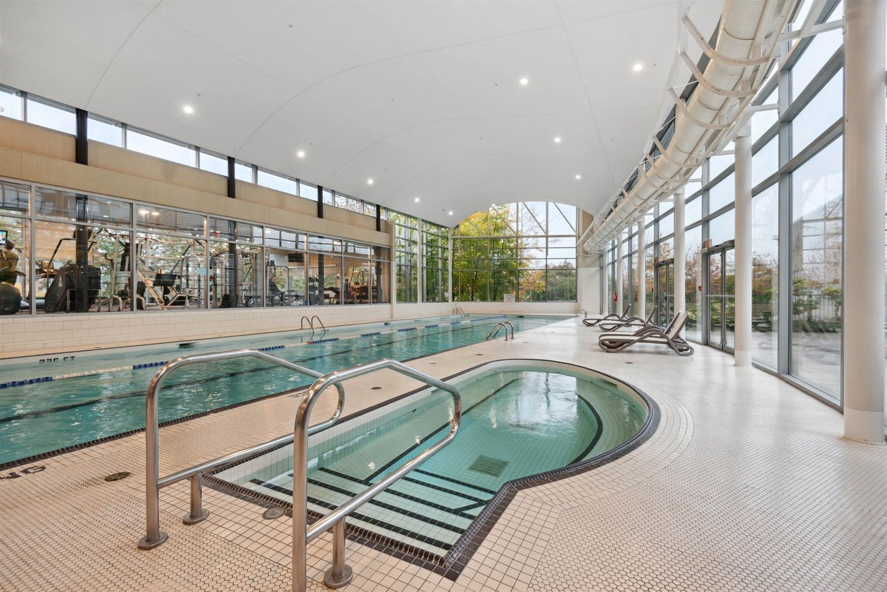 2703-455 Beach Cres
