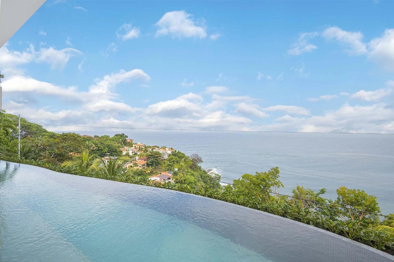 Cliffside Ocean View Estate, Jaco, Puntarenas