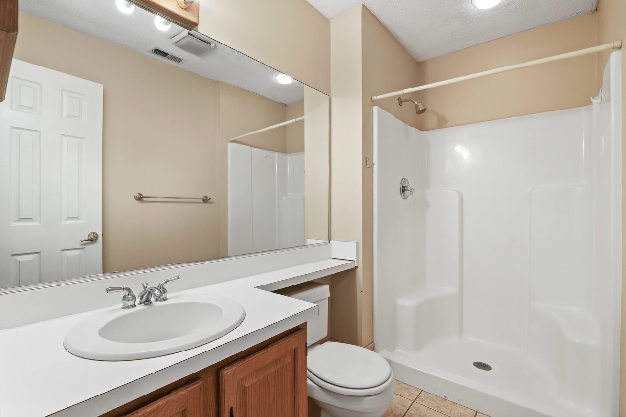 806 Orchard Hill Lane
