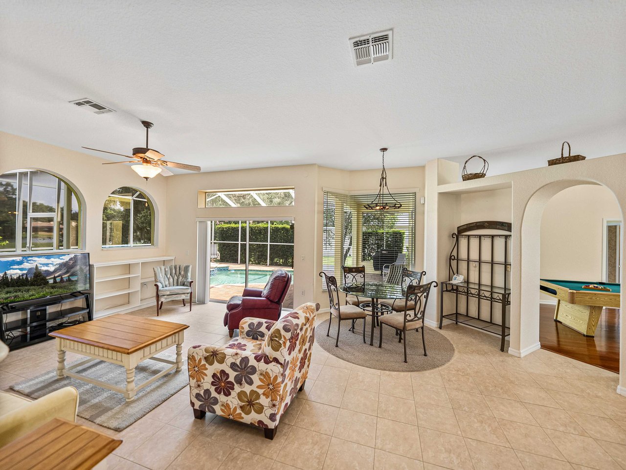 12427 FOREST HIGHLANDS DR