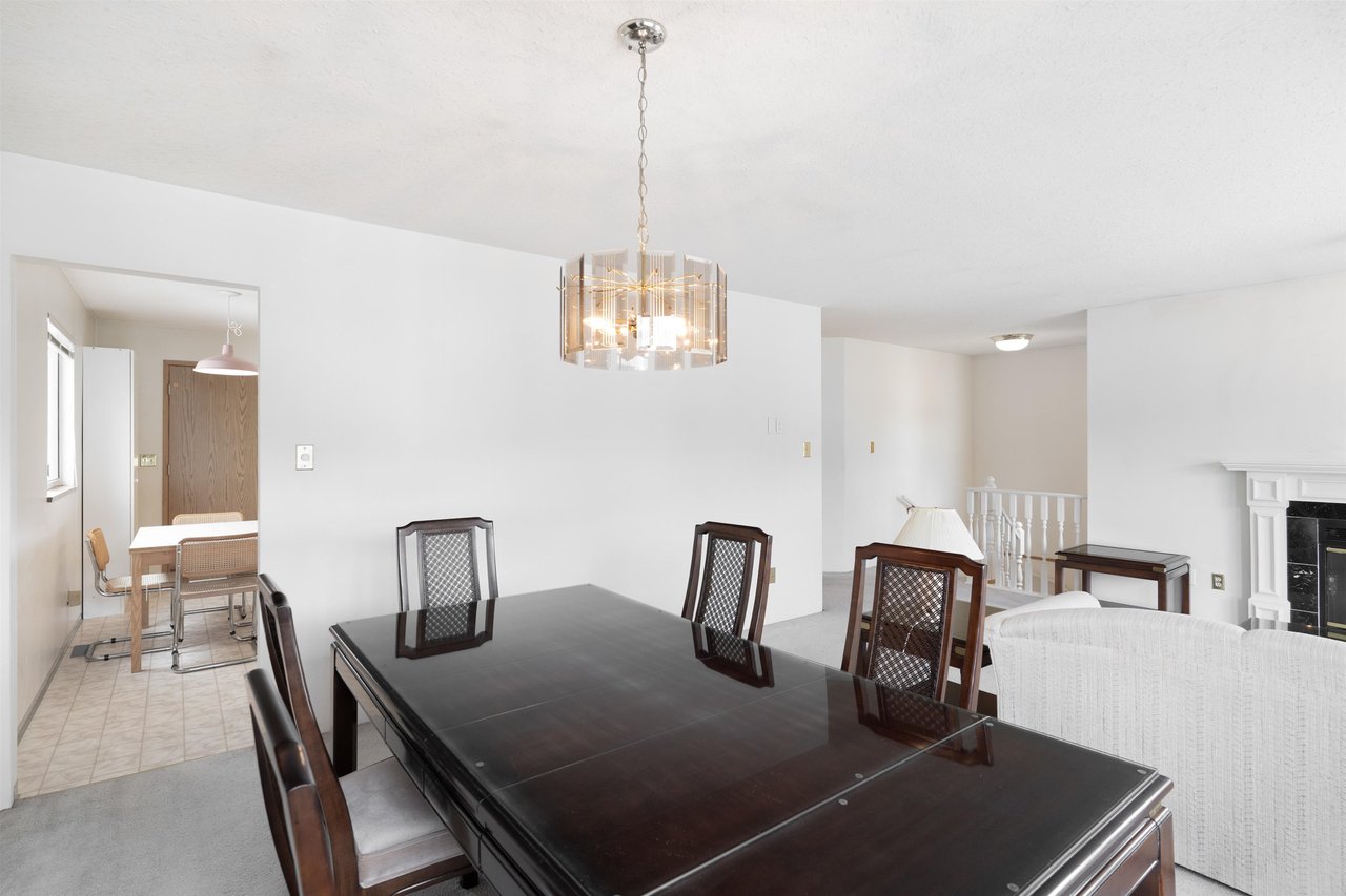 2556 Raven Ct