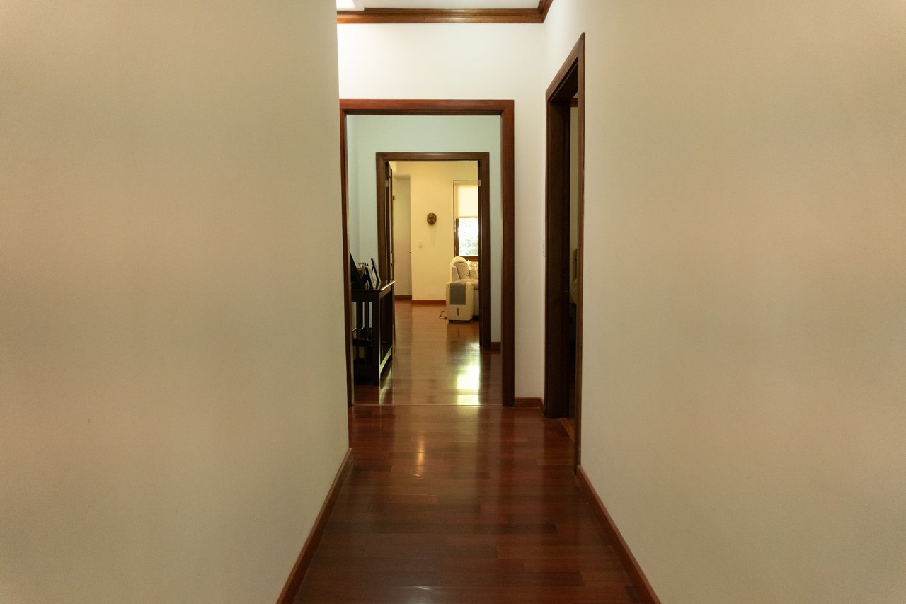 Mountain Estate With Guest Studio, Santa Ana, San Jose